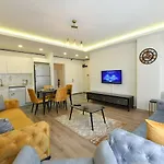 Kardes Apartment